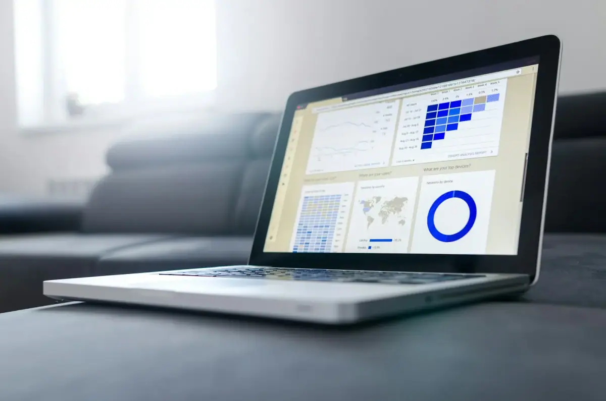 SEO y GEO: cómo aparecer en Google y también en ChatGPT y las respuestas de IA